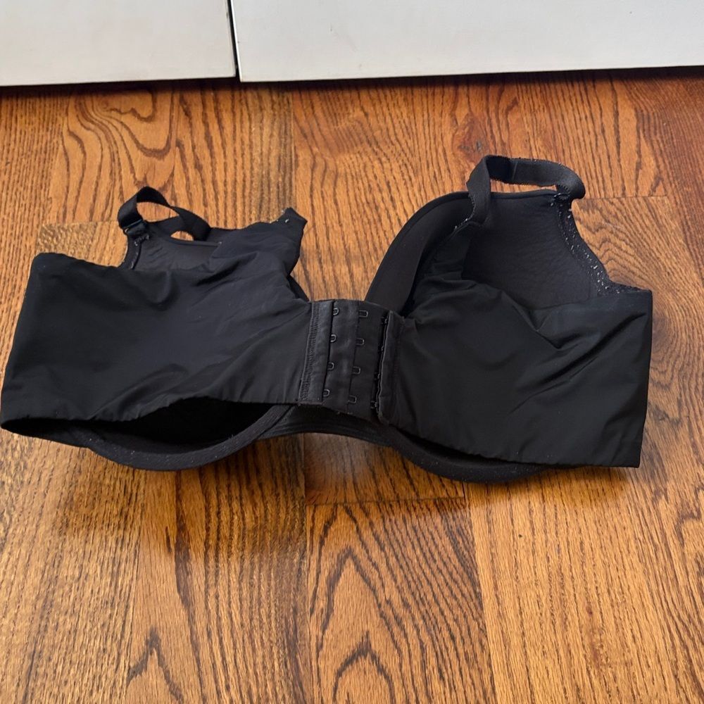 Torrid Curve Black T-Shirt 360 Back Smoothing Front Latch Pushup Bra Size 40DDD - Picture 2 of 3